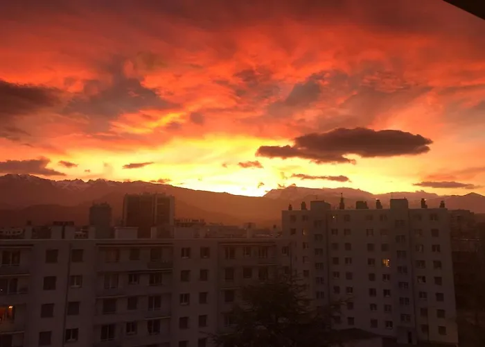 Quartier Calme Et Parking Gratuit * グルノーブル